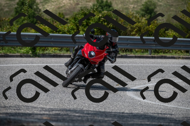 202509061429-M22_9426_m1_