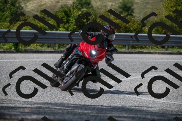 202509061429-M22_9427_m1_