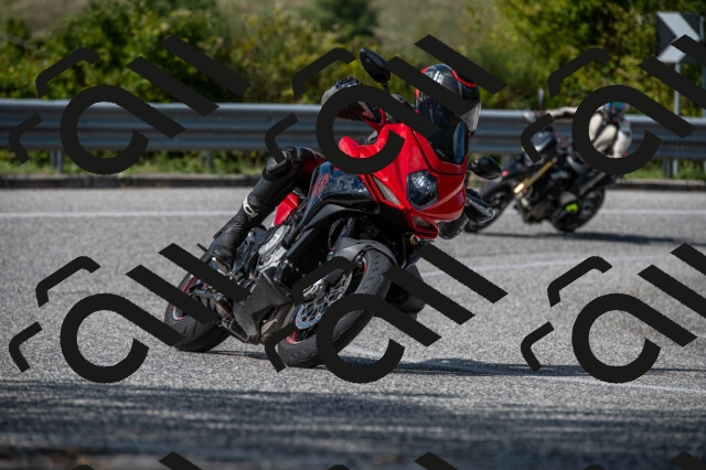 202509061429-M22_9428_m1_