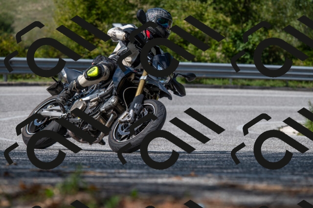 202509061429-M22_9431_m1_