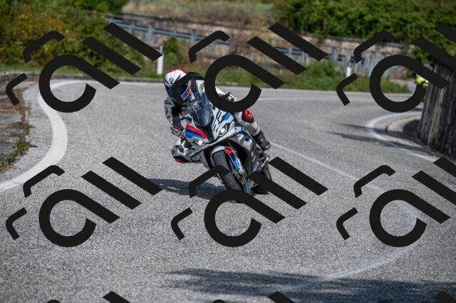 202509061431-M22_9432_m1_