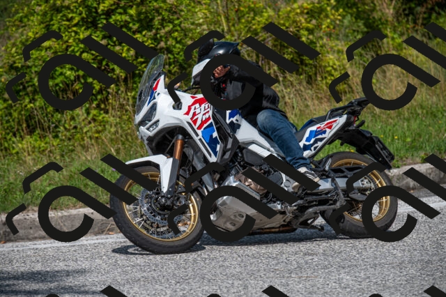 202509061431-M22_9439_m1_