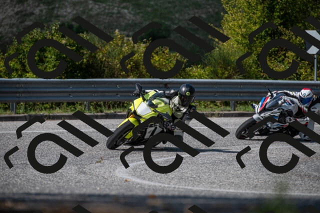 202509061433-M22_9440_m1_