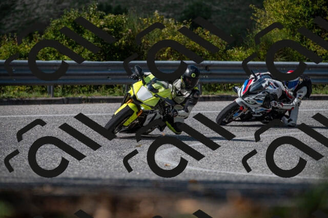 202509061433-M22_9441_m1_