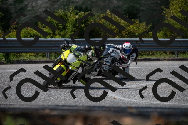 202509061433-M22_9443_m1_