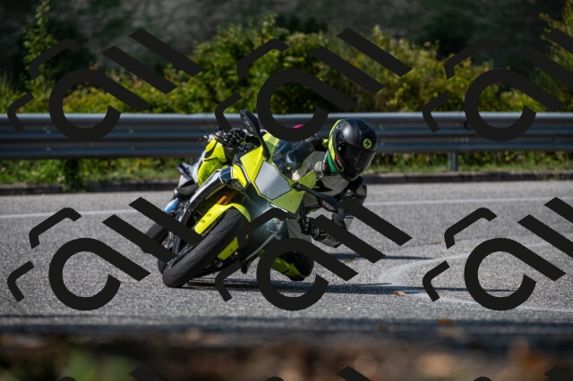 202509061433-M22_9445_m1_