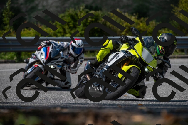 202509061433-M22_9447_m1_