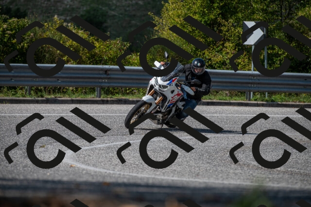 202509061434-M22_9459_m1_