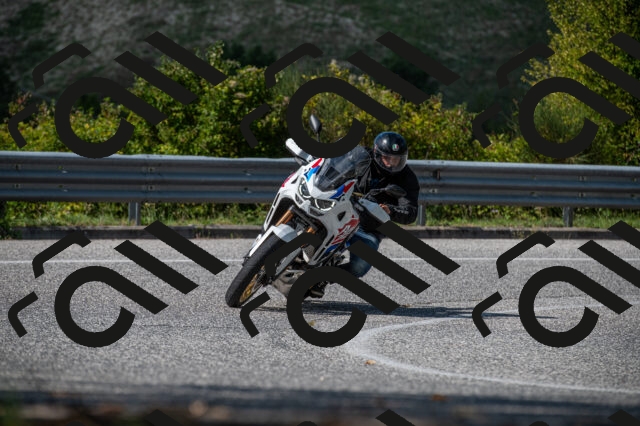 202509061434-M22_9460_m1_