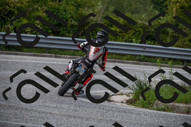 202509061439-M22_9467_m1_