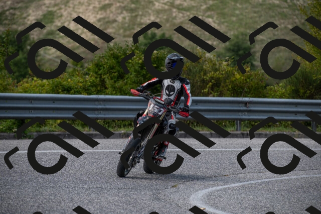 202509061440-M22_9468_m1_