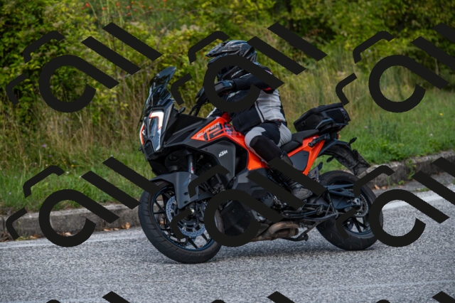 202509061445-M22_9480_m1_