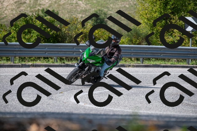 202509061452-M22_9501_m1_