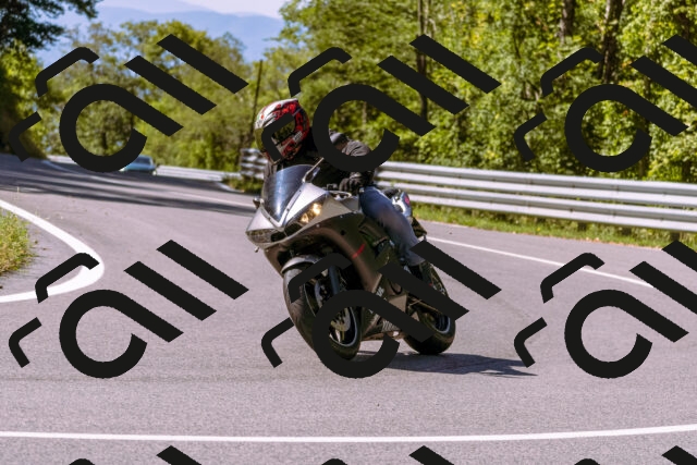 202509061101-_DSC8405_d1_