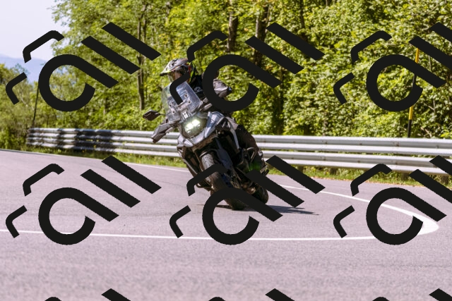 202509061117-_DSC8459_d1_