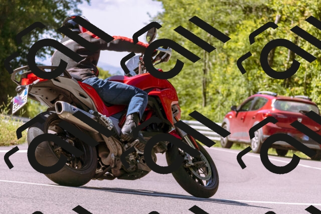 202509061118-_DSC8468_d1_