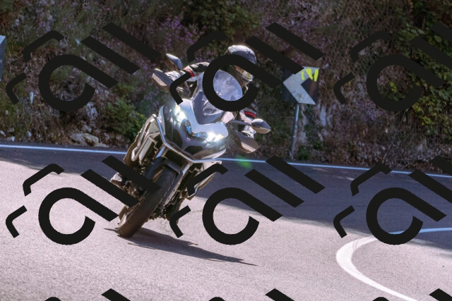 202509061118-_DSC8470_d1_