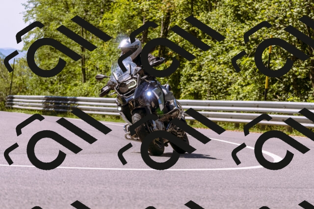 202509061149-_DSC8592_d1_