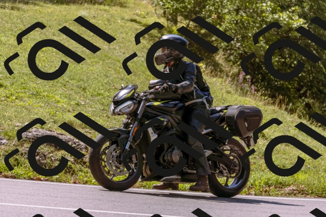 202509061157-_DSC8642_d1_