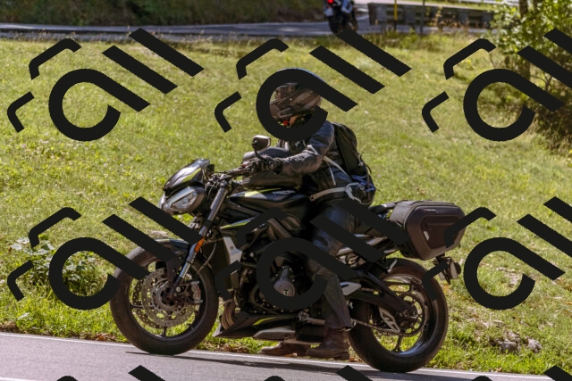 202509061157-_DSC8643_d1_