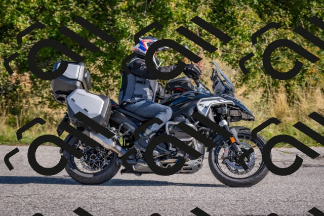 202509060959-DSC_8279_c4_