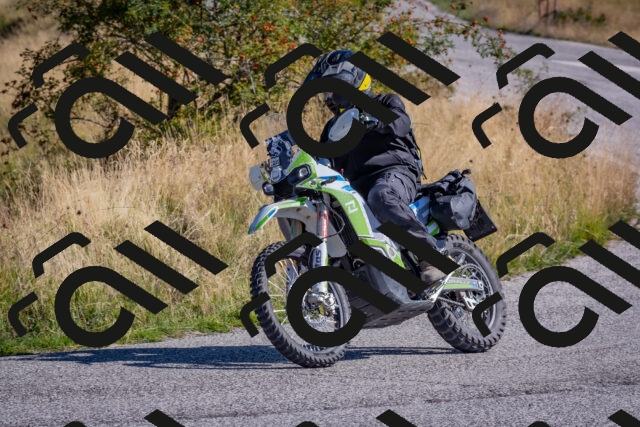 202509061036-DSC_8394_c4_