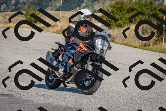 202509061039-DSC_8405_c4_