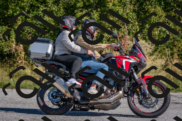 202509061040-DSC_8409_c4_