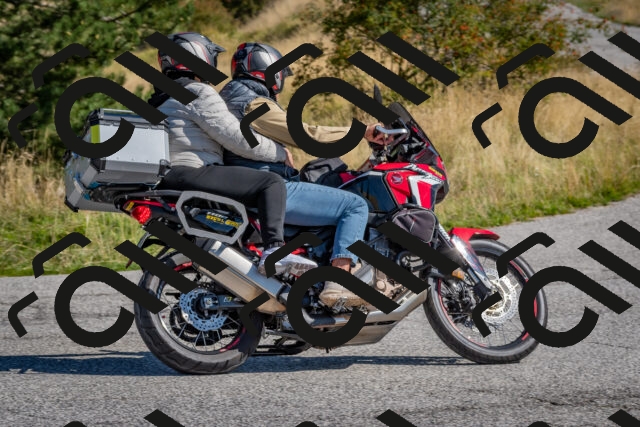 202509061040-DSC_8410_c4_