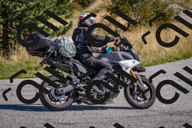 202509061057-DSC_8461_c4_