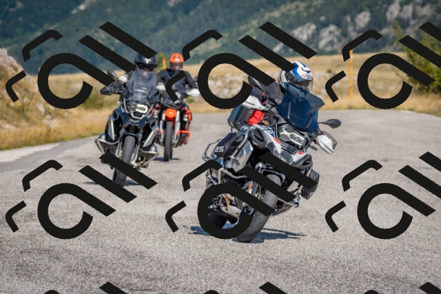 202509061107-DSC_8505_c4_