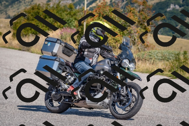 202509061108-DSC_8520_c4_