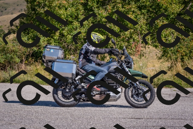 202509061108-DSC_8522_c4_