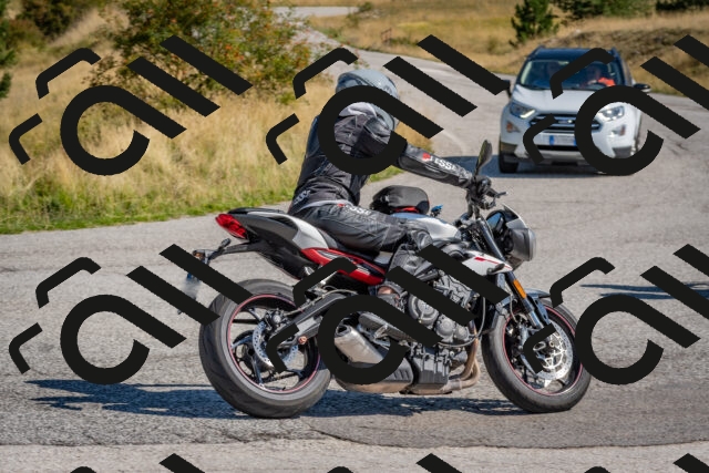 202509061111-DSC_8542_c4_