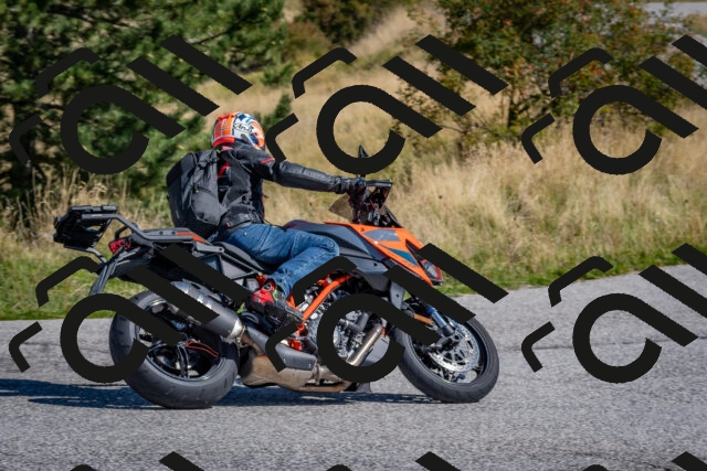 202509061112-DSC_8545_c4_