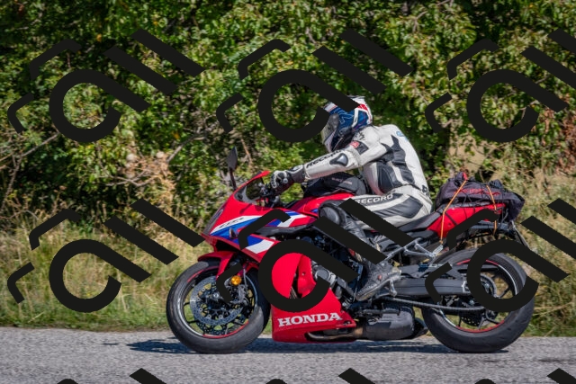 202509061123-DSC_8611_c4_