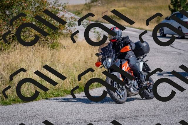 202509061132-DSC_8649_c4_