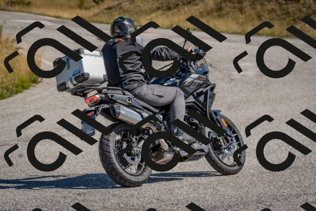 202509061132-DSC_8656_c4_