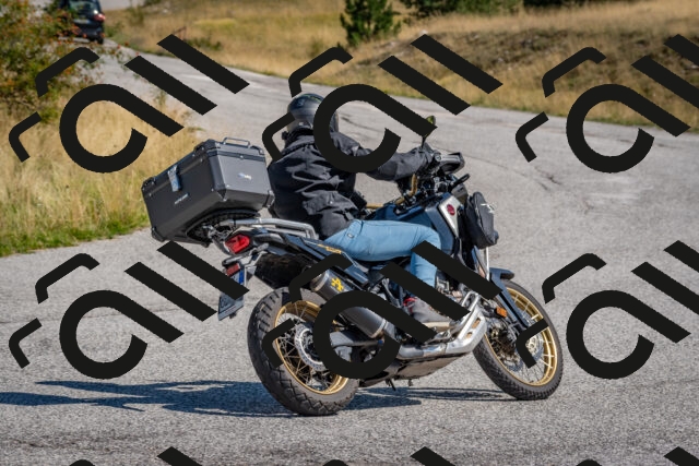 202509061140-DSC_8667_c4_