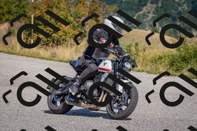 202509061141-DSC_8668_c4_