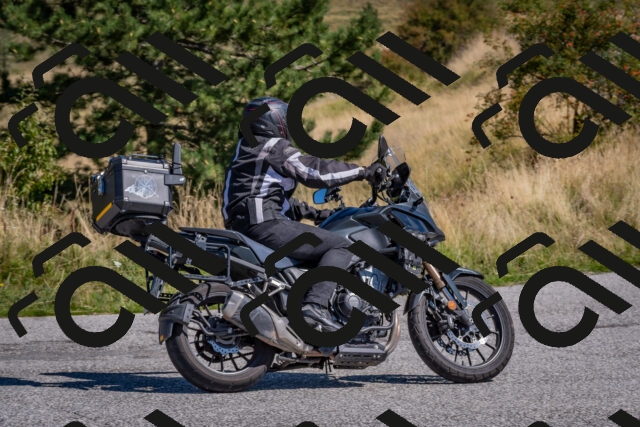 202509061141-DSC_8676_c4_