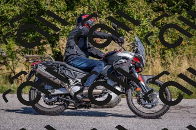 202509061144-DSC_8706_c4_