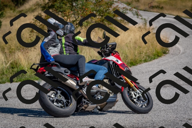 202509061146-DSC_8734_c4_