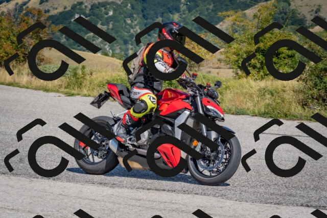 202509061146-DSC_8738_c4_