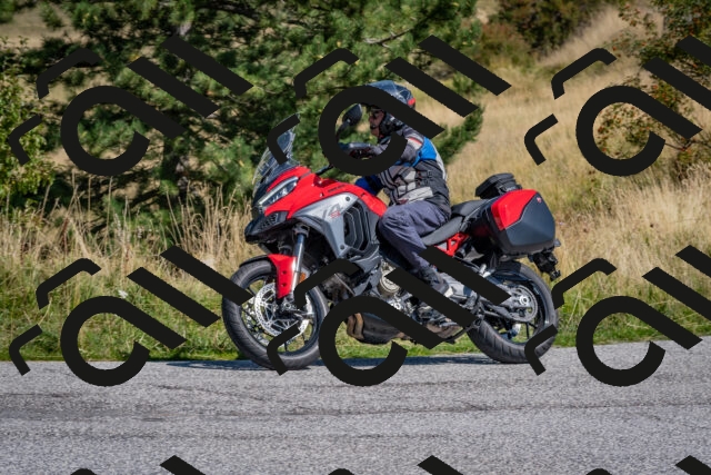 202509061157-DSC_8820_c4_