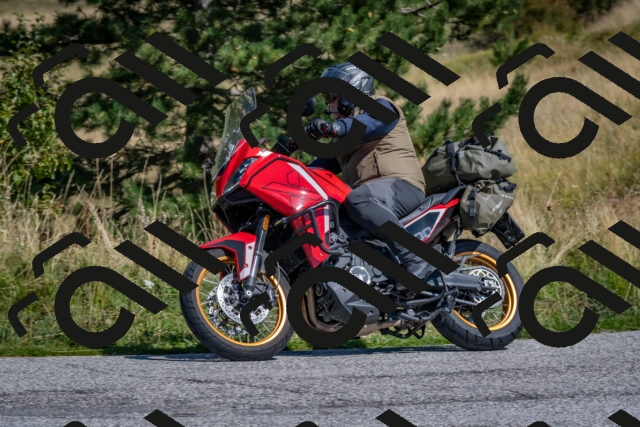 202509061159-DSC_8838_c4_