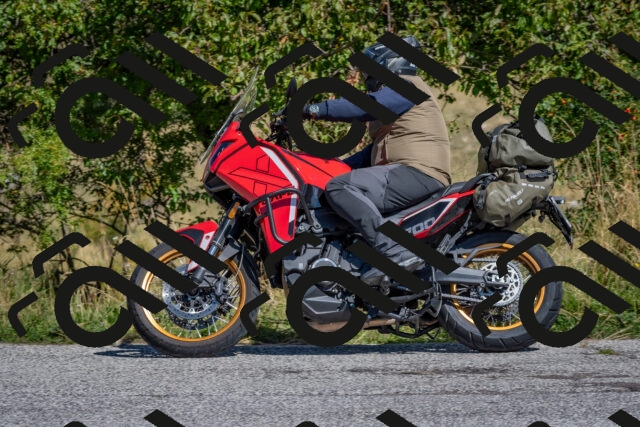 202509061159-DSC_8839_c4_