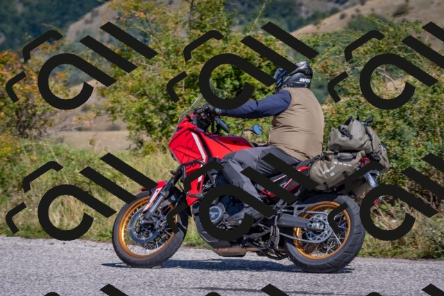 202509061159-DSC_8840_c4_