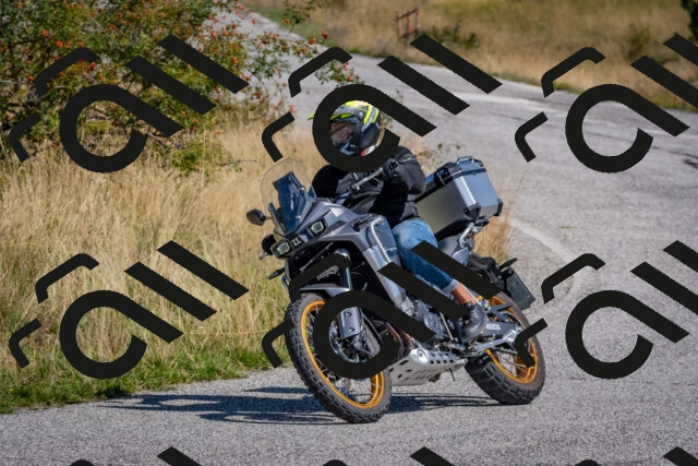 202509061205-DSC_8878_c4_