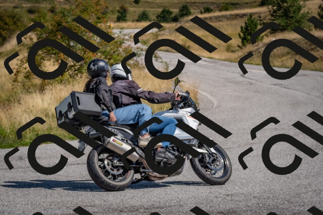 202509061208-DSC_8905_c4_